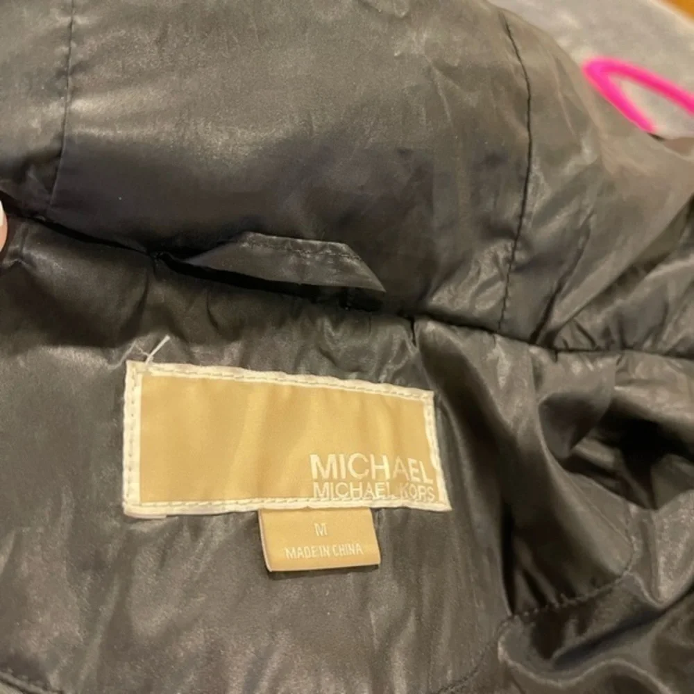 Michael‎ Kors faux fur hooded black vest - Picture 3 of 5